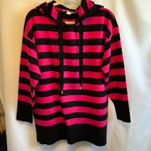 Beautiful  cozy Michaels Kors sweater. Size M.